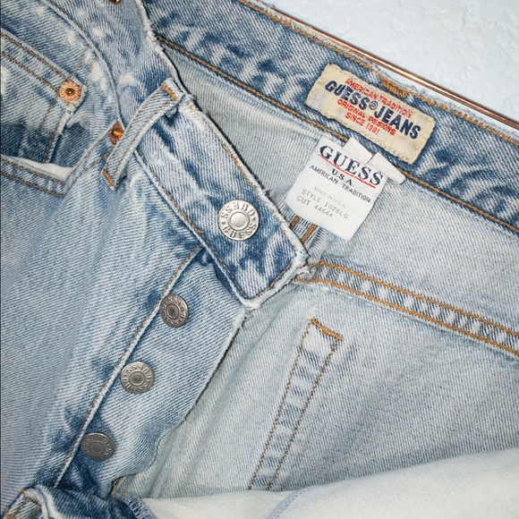 Guess Retro High Waisted vintage Jeans Distressed light wash Size 29 VTG - Picture 3 of 5